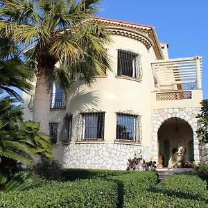 Calliste Bed & Breakfast