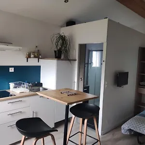 Dépendance Cosy Avec Accès Piscine , Longages France