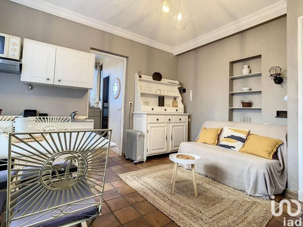 Appartement 1Piece Avec Jardin Dans Mas De Caractere Saint-Laurent-du-Var