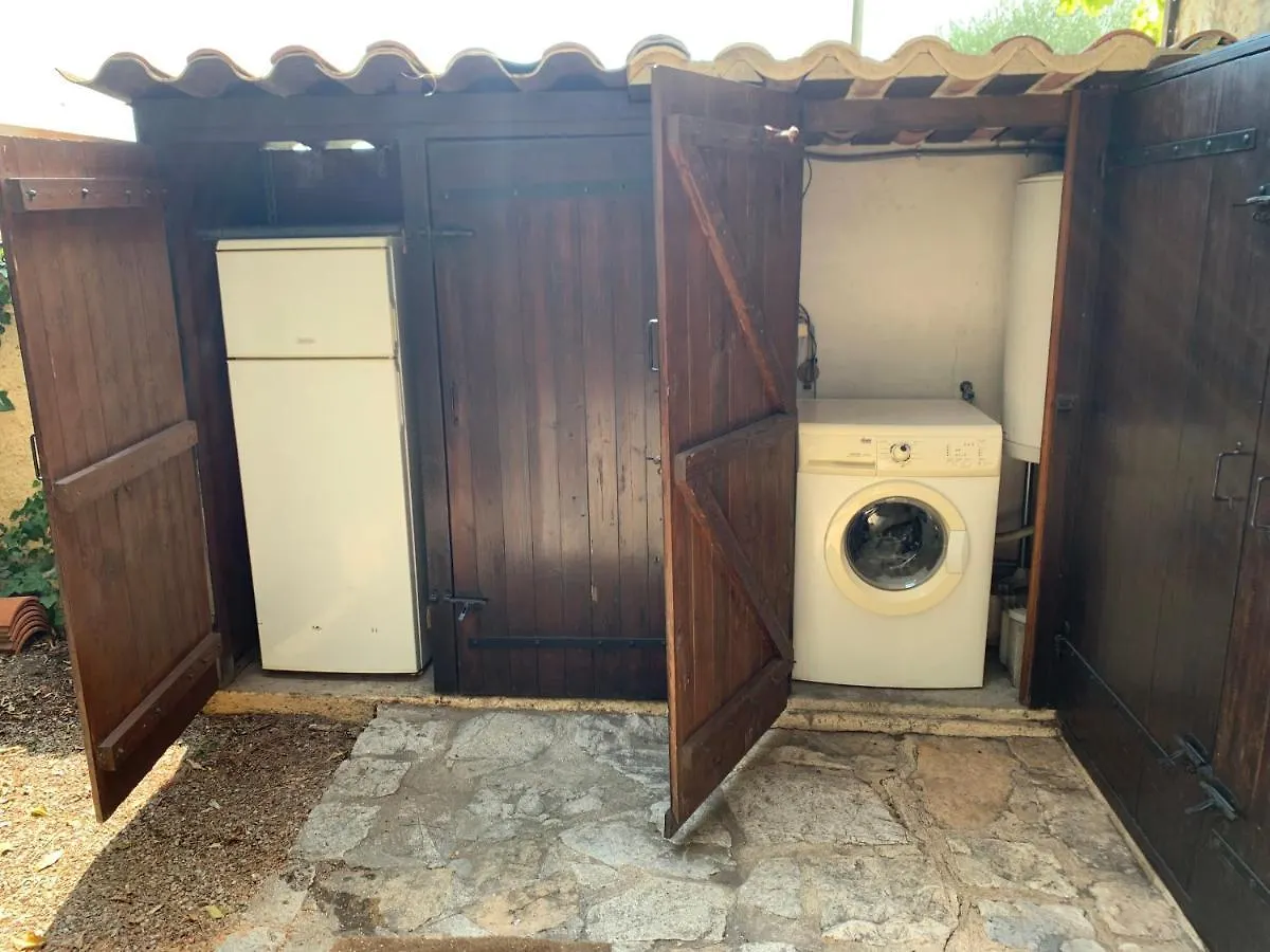 Appartement 1Piece Avec Jardin Dans Mas De Caractere Saint-Laurent-du-Var